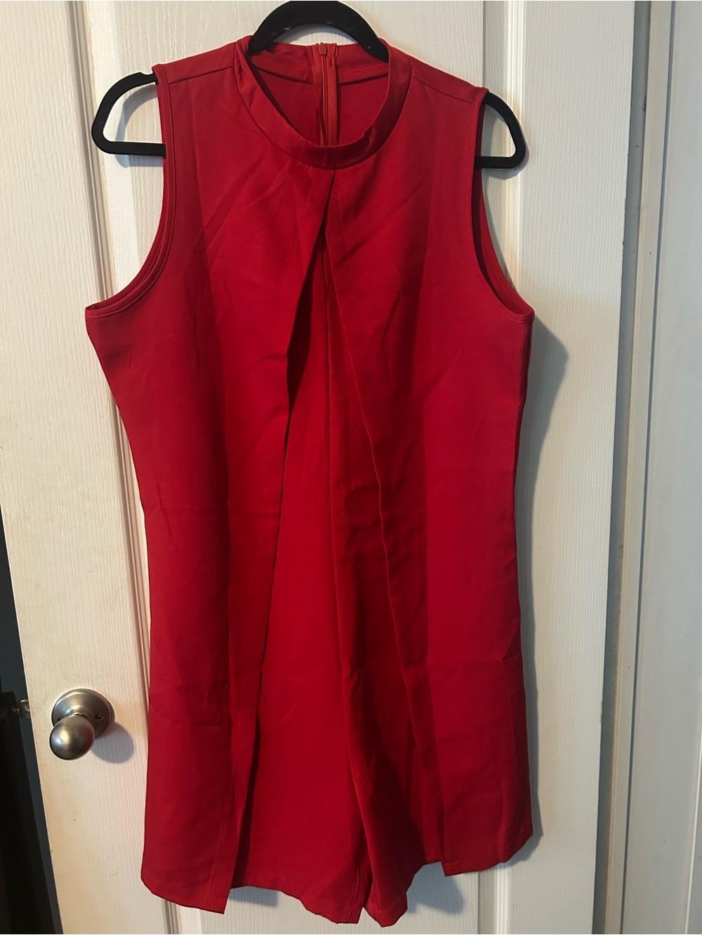 SHEIN Red Sleeveless Pleated Romper